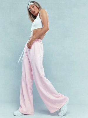 Pleat Stitch Wide-Leg Sweatpants – Trendy & Comfortable Fit