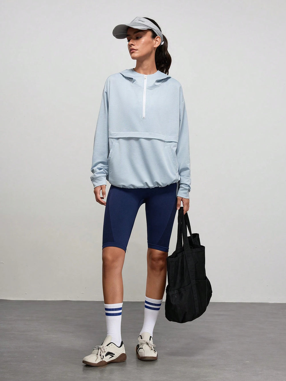 Front Zipper Hoodie with Pockets – Casual & Outdoor