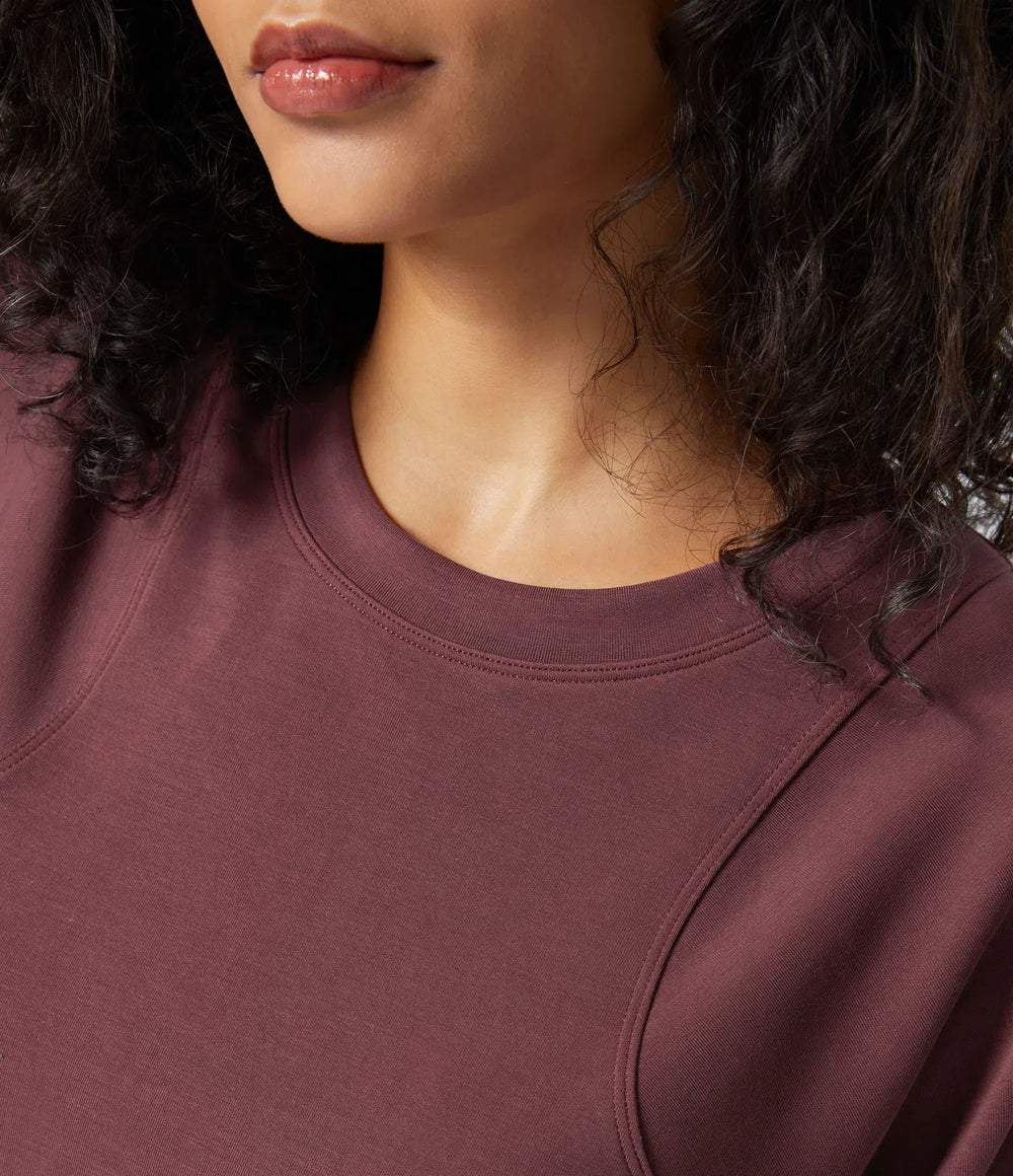 Round Neck Raglan Sleeve Sweatshirt | Casual & Comfortable